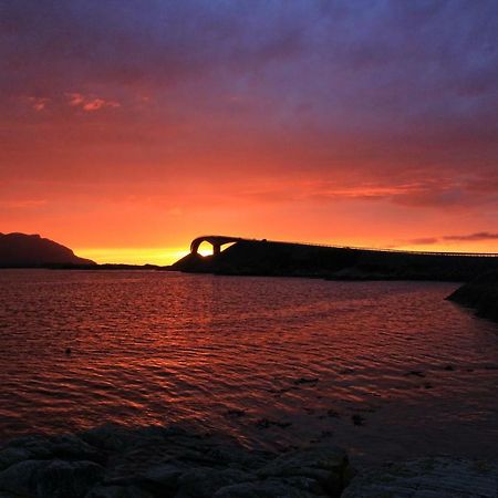 House With Lake View Near Atlantic Road Eide  Extérieur photo