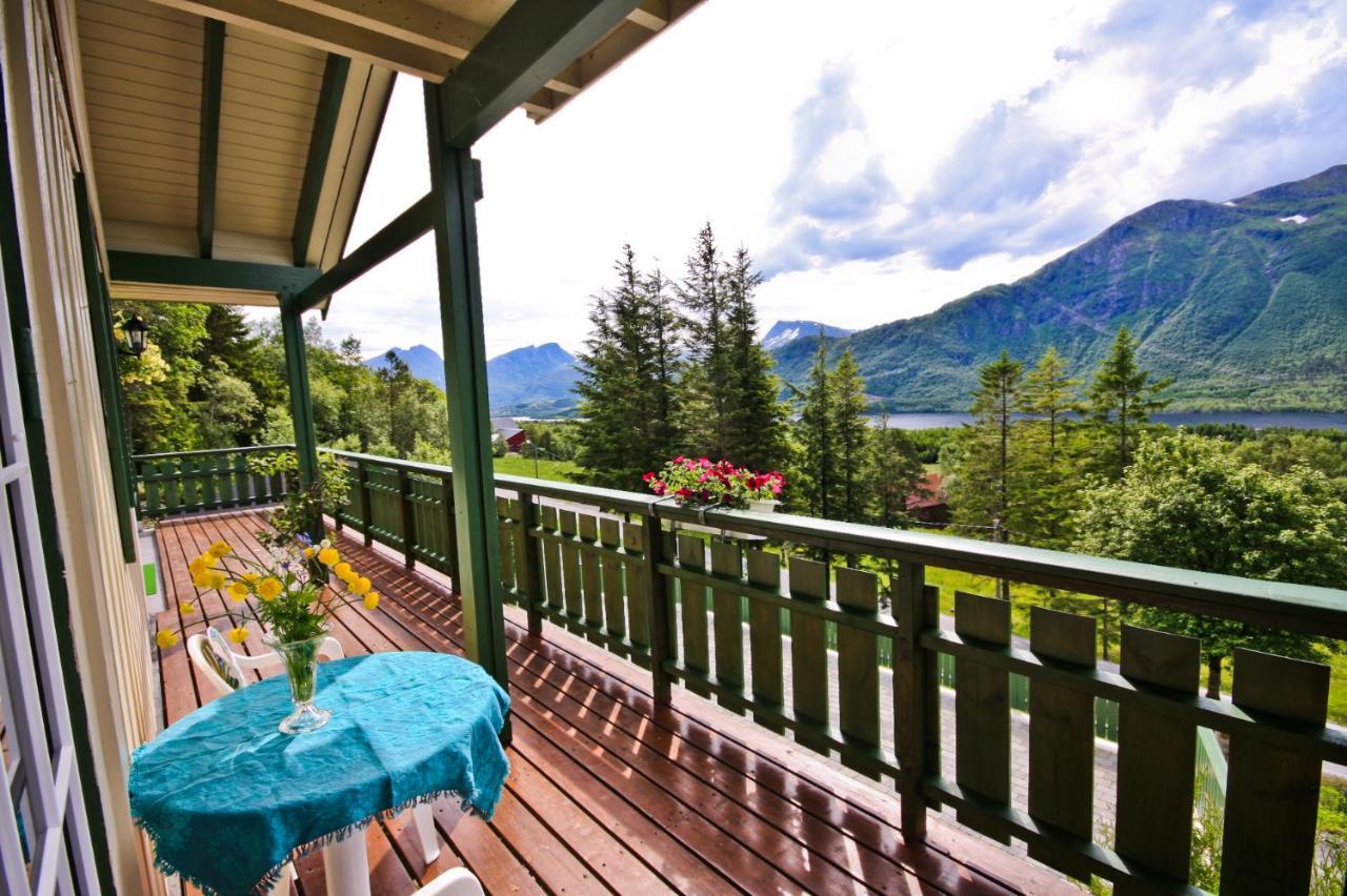 House With Lake View Near Atlantic Road Eide  Extérieur photo